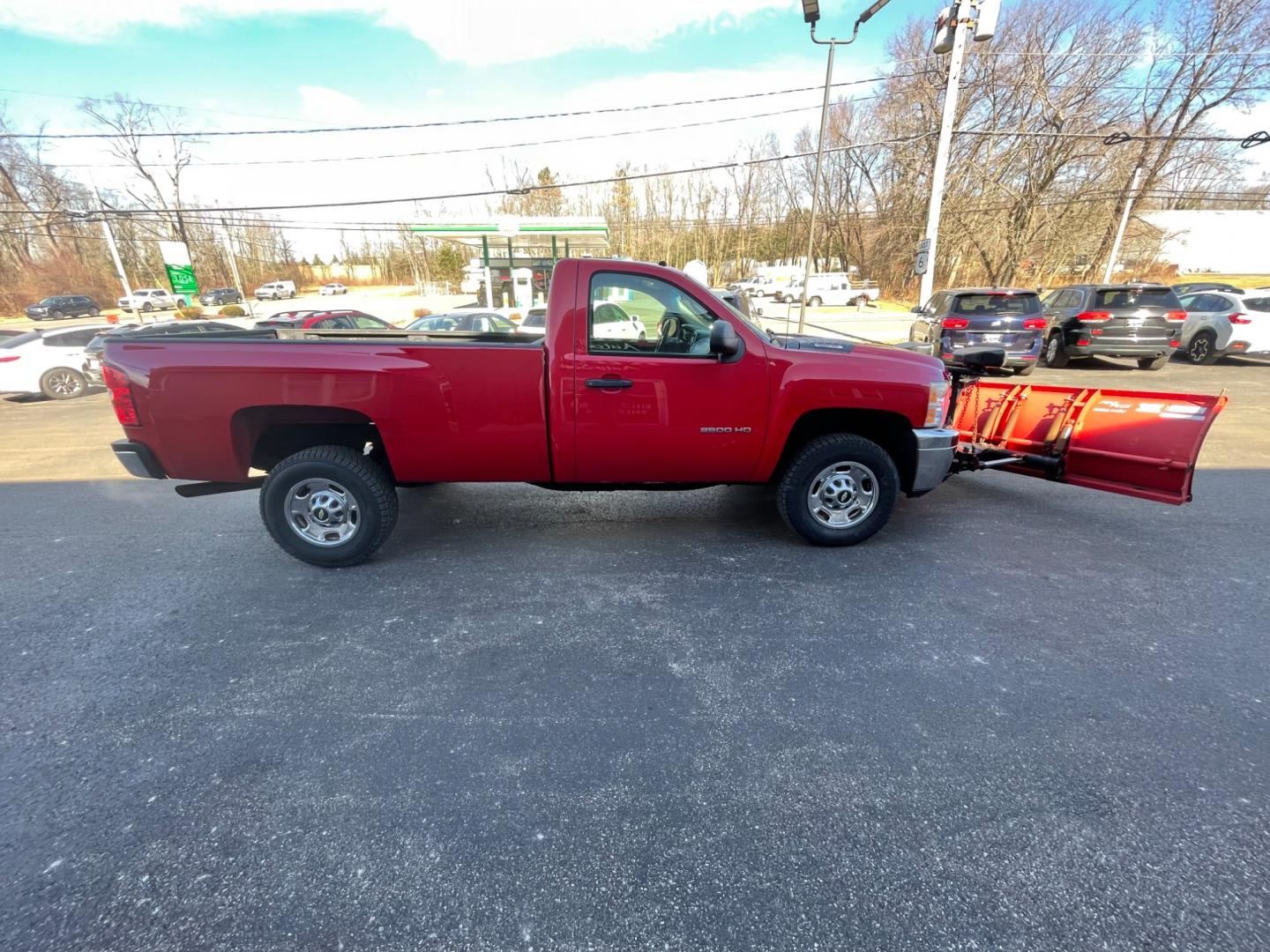 2011 Red /Black Chevrolet Silverado 2500HD Work Truck Long Box 4WD (1GC0KVCG8BF) with an 6.0L V8 OHV 16V FFV engine, 6-Speed Automatic transmission, located at 547 E. Main St., Orwell, OH, 44076, (440) 437-5893, 41.535435, -80.847855 - Photo#8